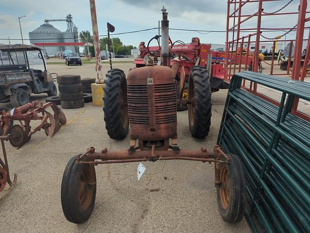 Image of Farmall Super C equipment image 1