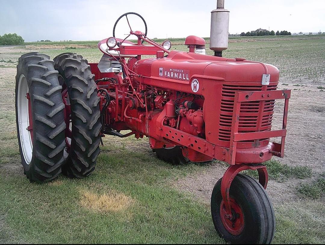 Image of Farmall Super H Primary image