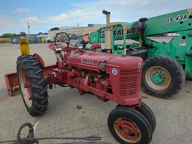 Image of Farmall Super H equipment image 2