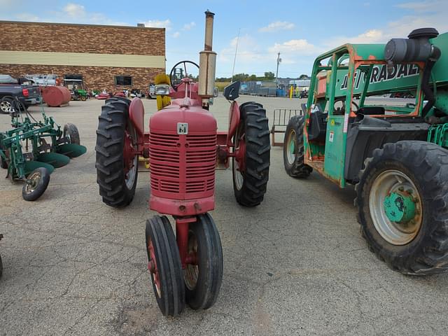 Image of Farmall Super H equipment image 1