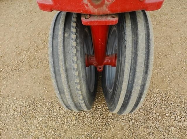 Image of Farmall Super H equipment image 4