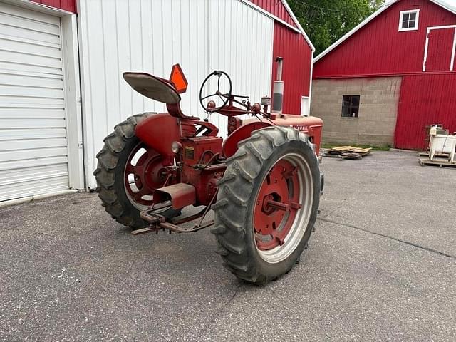 Image of Farmall Super H equipment image 1