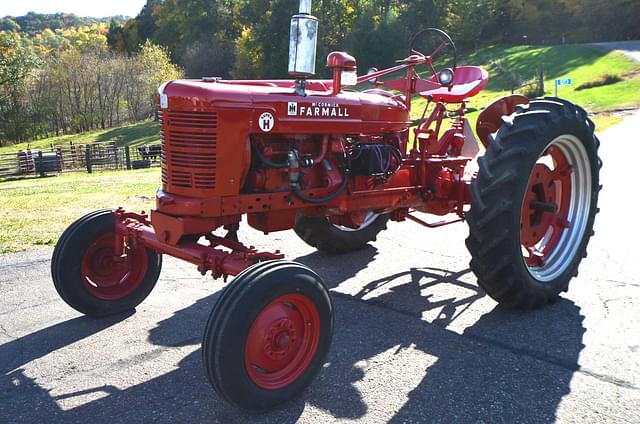 Image of Farmall Super H equipment image 4