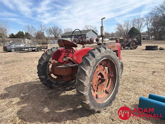 Image of Farmall Super H equipment image 4