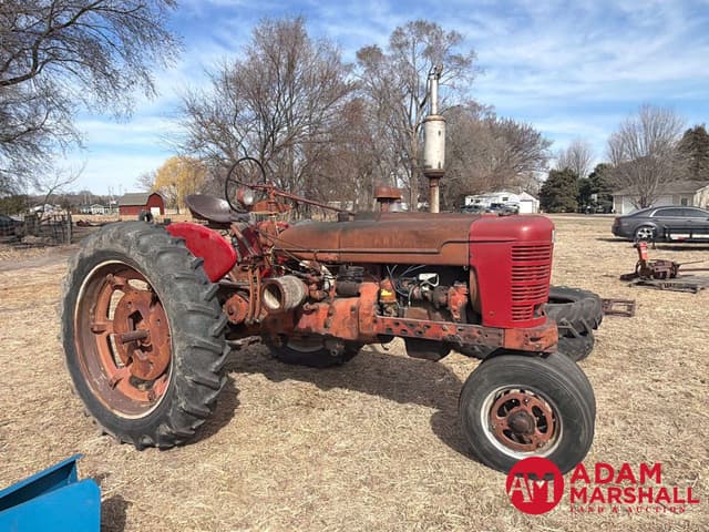 Image of Farmall Super H equipment image 1