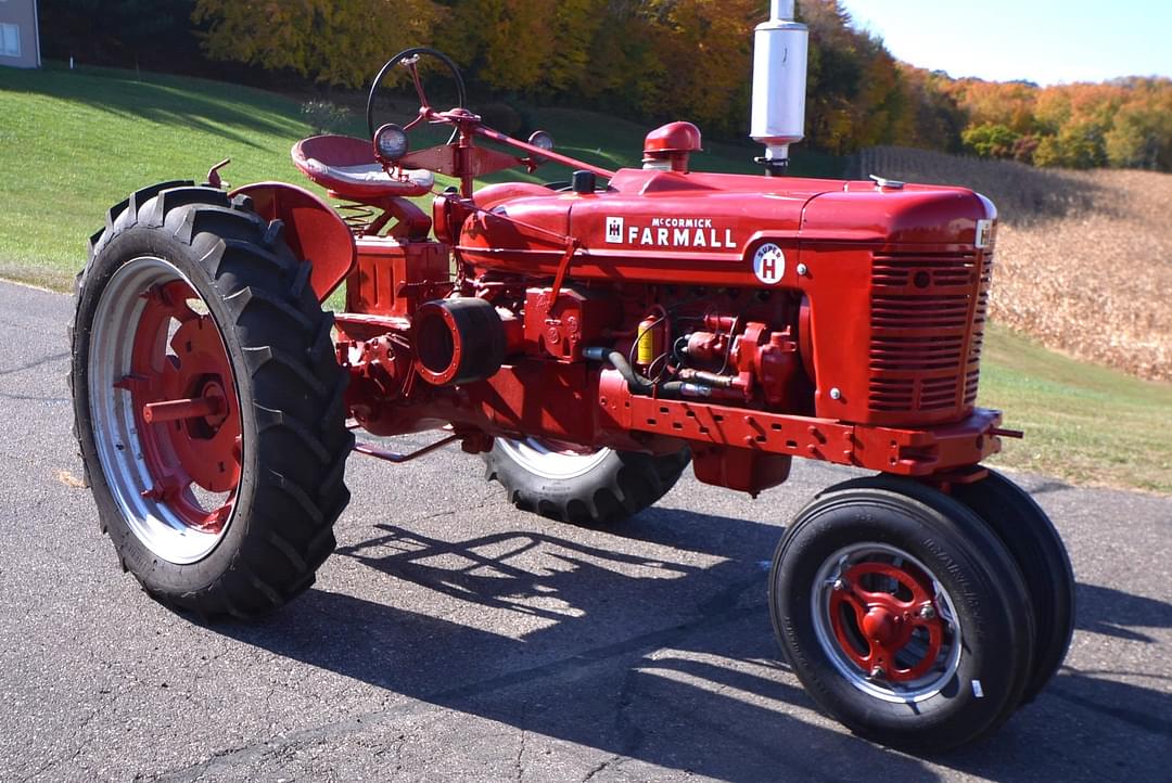 Image of Farmall Super H Primary image