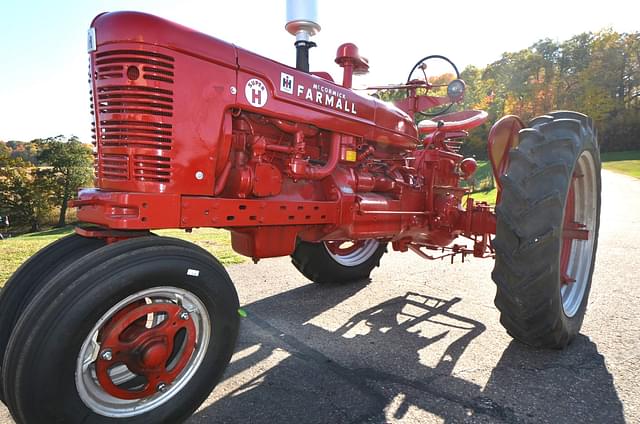 Image of Farmall Super H equipment image 4