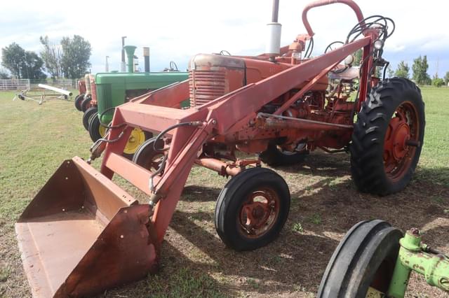 Image of Farmall Super M equipment image 1