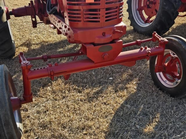 Image of Farmall Super M equipment image 3