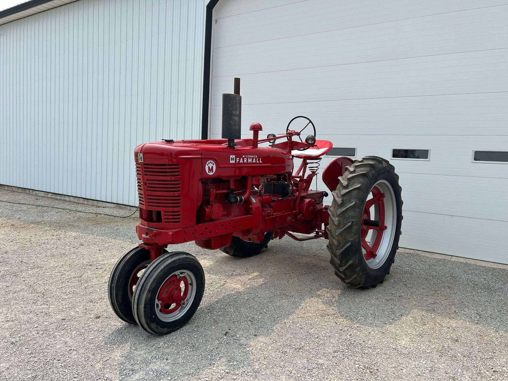 1953 Farmall Super M Equipment Image0