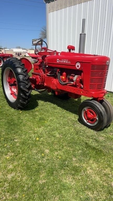1953 Farmall Super M Equipment Image0