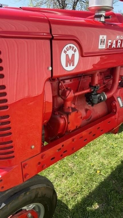 Image of Farmall Super M equipment image 4