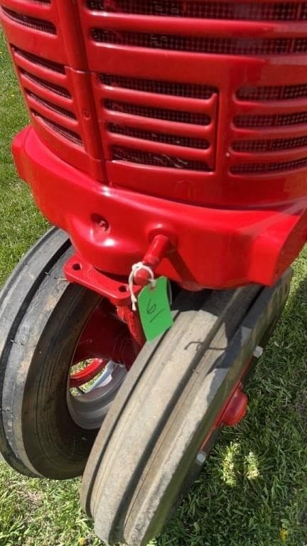Image of Farmall Super M equipment image 3