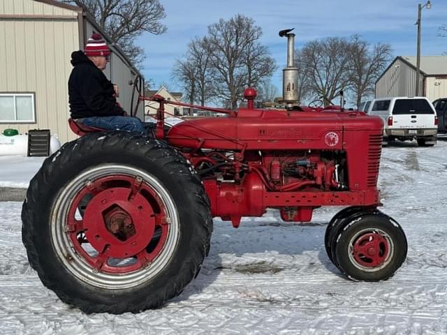 Image of Farmall Super M equipment image 1