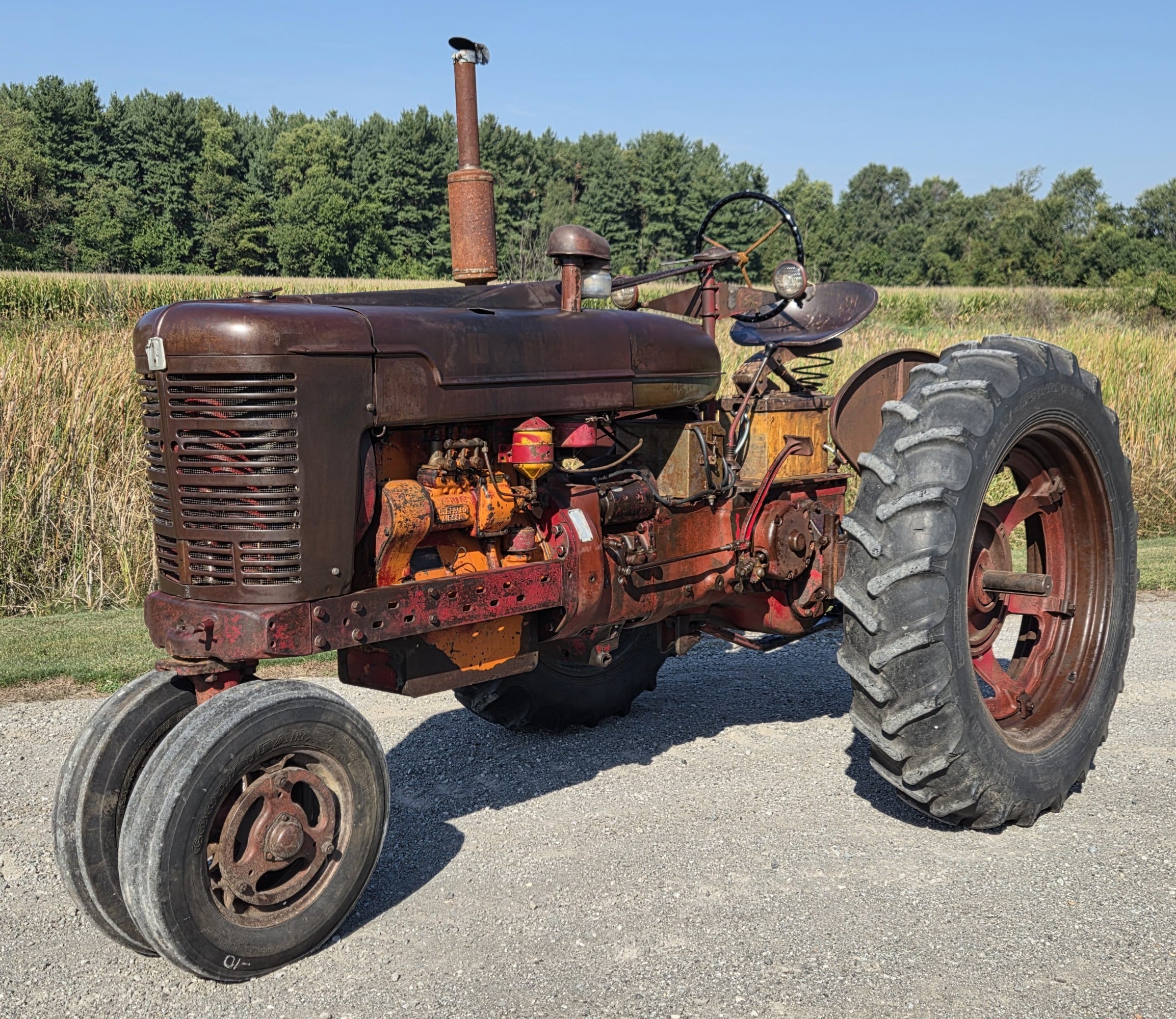 1953 Farmall Super M Equipment Image0