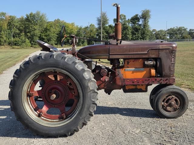 Image of Farmall Super M equipment image 3