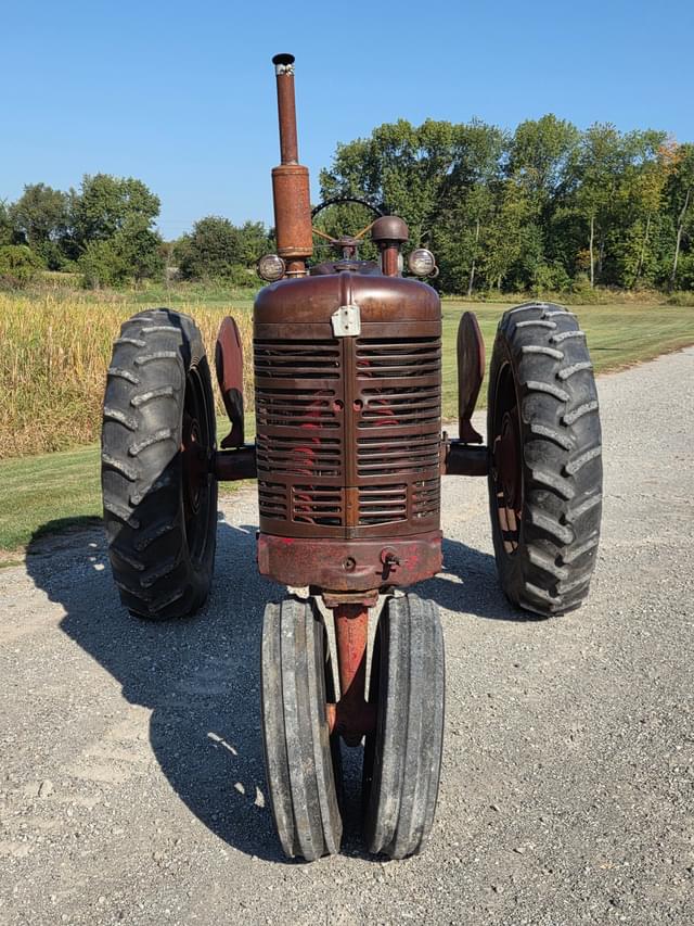 Image of Farmall Super M equipment image 1
