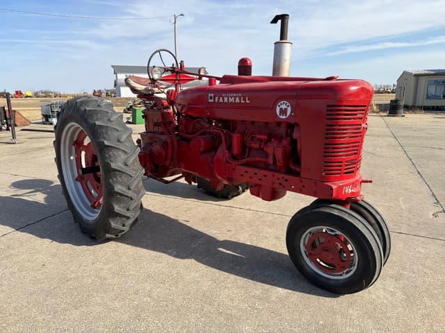 Image of Farmall Super M equipment image 2