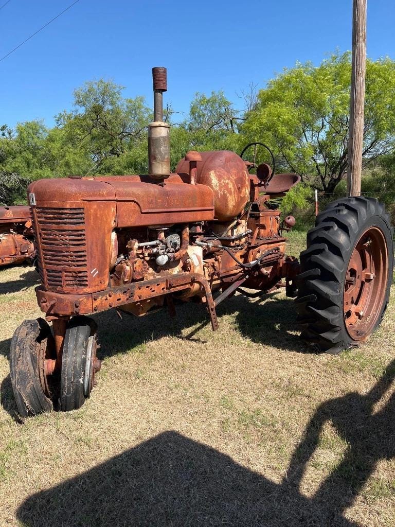 1953 Farmall Super M Equipment Image0