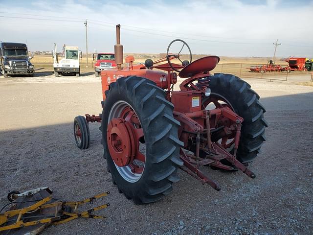 Image of Farmall Super M equipment image 3