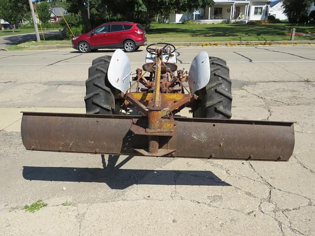 Image of Massey Ferguson TO30 equipment image 4