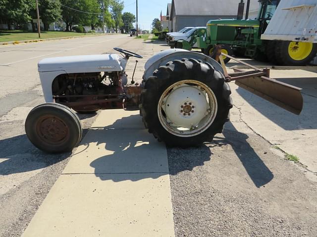 Image of Massey Ferguson TO30 equipment image 2