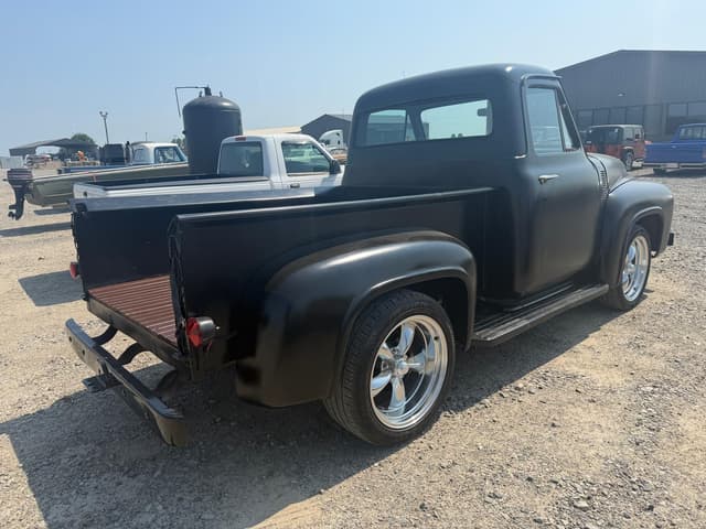 Image of Ford F-100 equipment image 2
