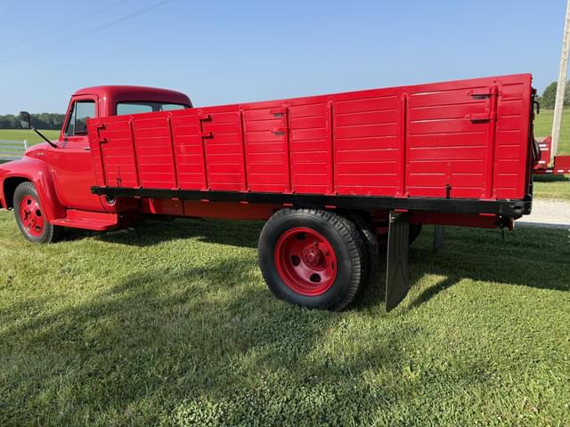 Image of Ford F-600 equipment image 3