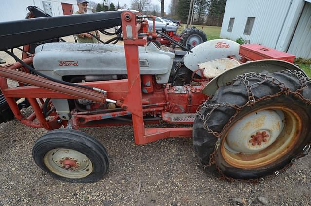 Image of Ford Jubilee equipment image 2