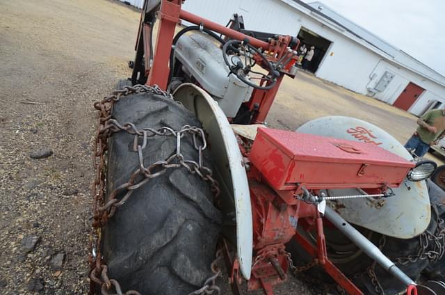 Image of Ford Jubilee equipment image 3