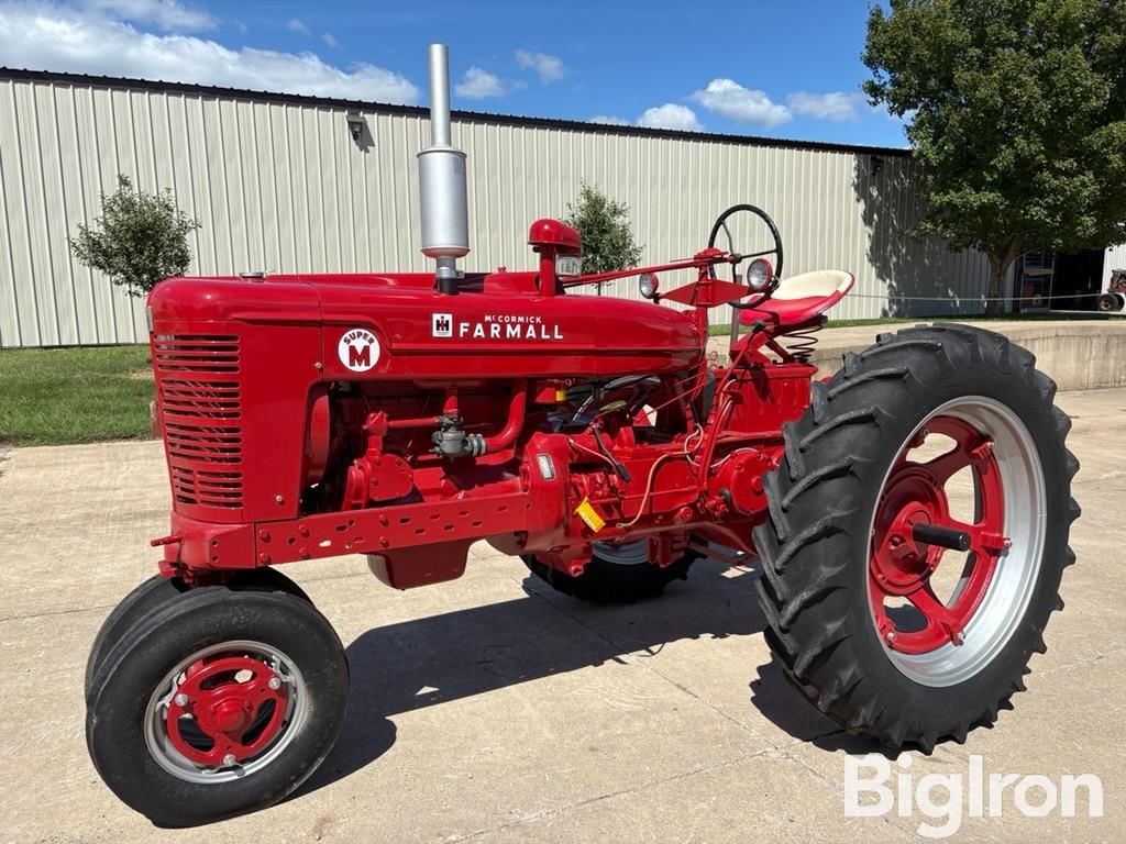 1953 Farmall Super M Equipment Image0