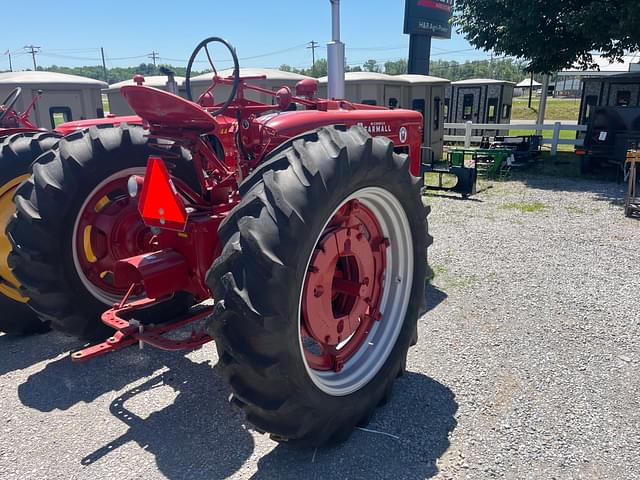 Image of Farmall Super M equipment image 2