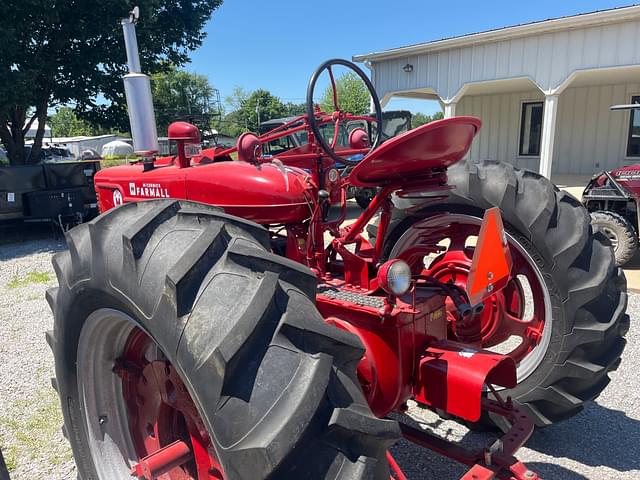 Image of Farmall Super M equipment image 4