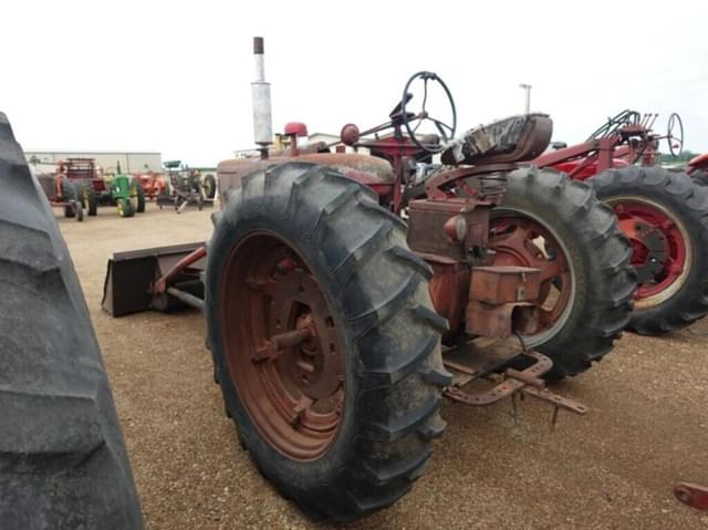 Image of Farmall Super M equipment image 3