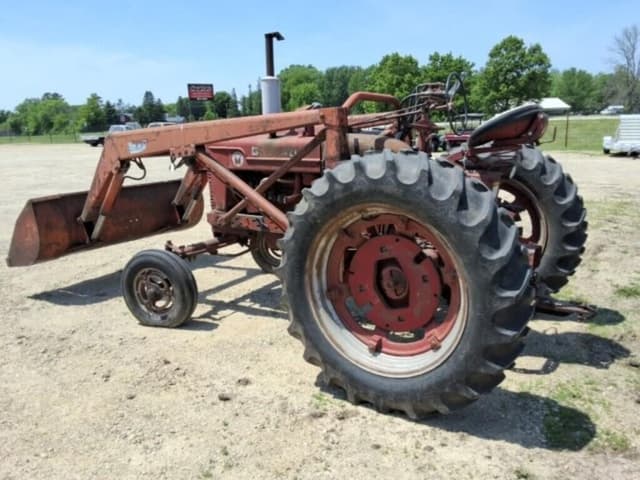 Image of Farmall Super M equipment image 2