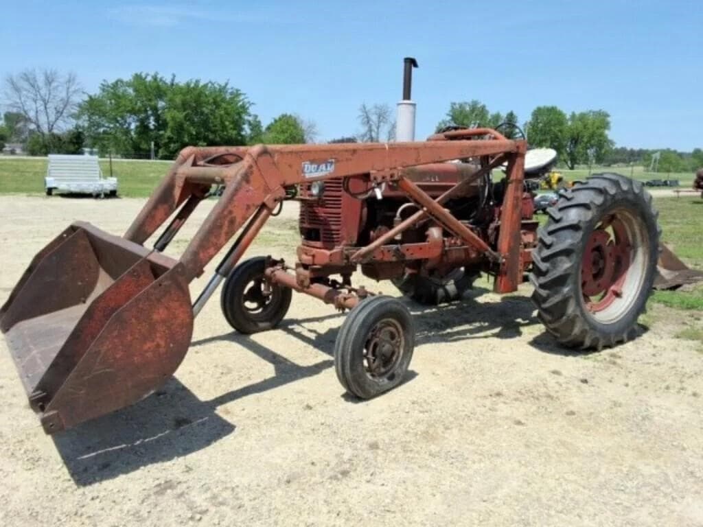 Image of Farmall Super M Primary image