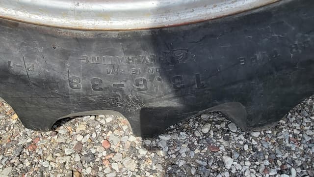 Image of Farmall M equipment image 4