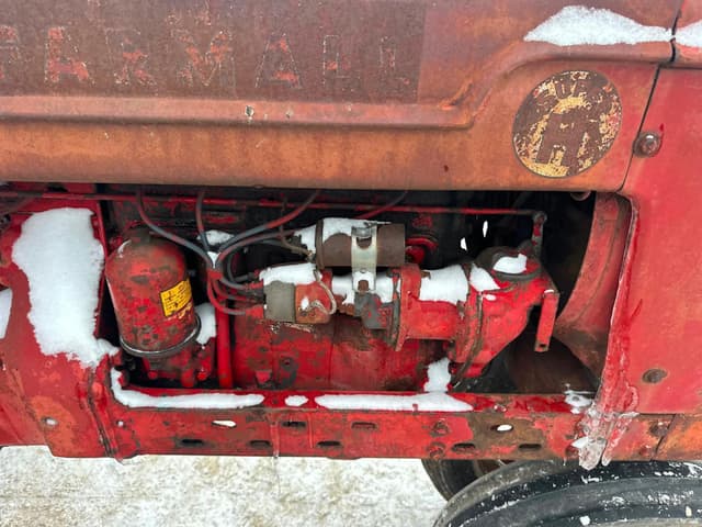 Image of Farmall Super H equipment image 3