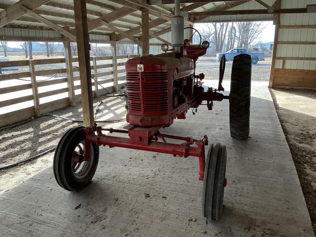 Image of Farmall Super H equipment image 3