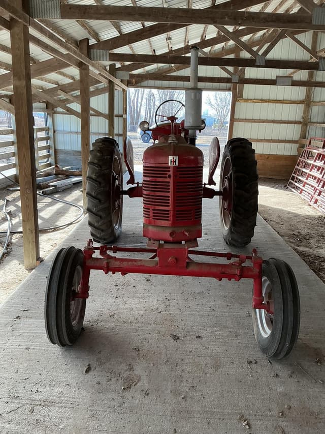 Image of Farmall Super H equipment image 4