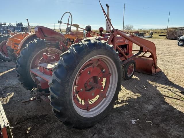 Image of Farmall Super H equipment image 3