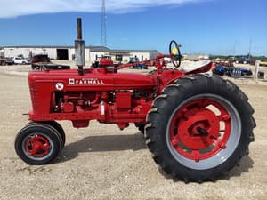 1953 Farmall Super H Image