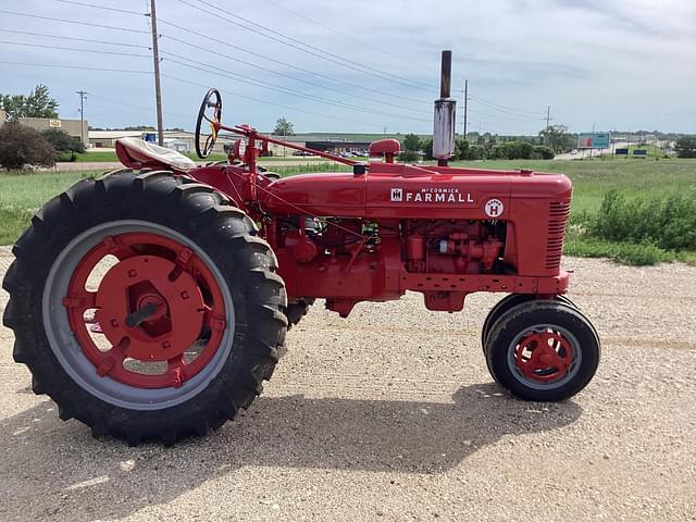 Image of Farmall Super H equipment image 4
