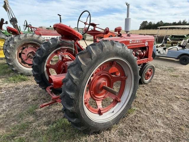 Image of Farmall Super H equipment image 4