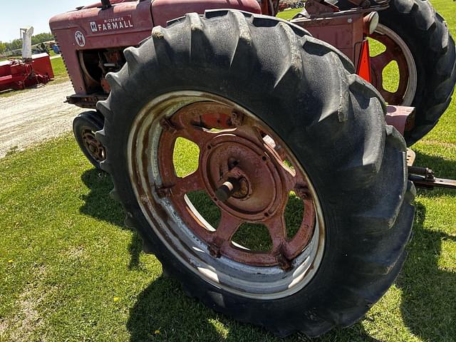 Image of Farmall Super M equipment image 2