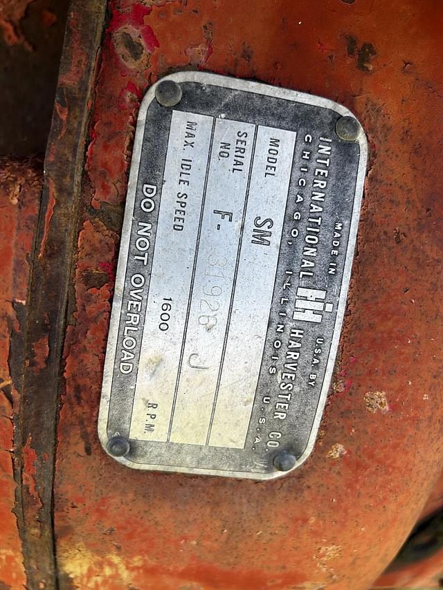Image of Farmall Super M equipment image 1