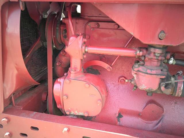 Image of Farmall Super M equipment image 2