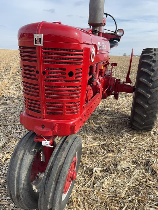 Image of Farmall Super M equipment image 4