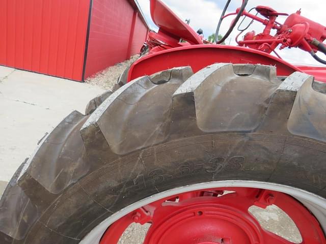 Image of Farmall Super M equipment image 4