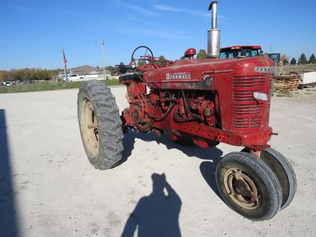 Image of Farmall Super M equipment image 1